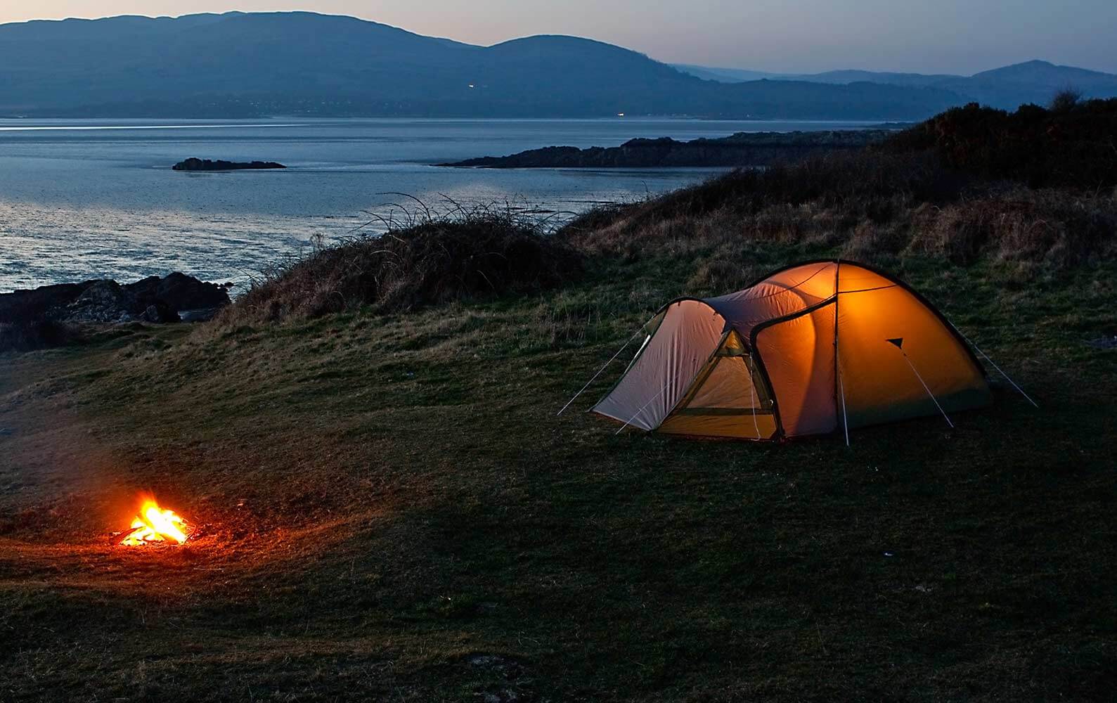 THE (ALMOST) A-Z OF  HIKING ESSENTIALS